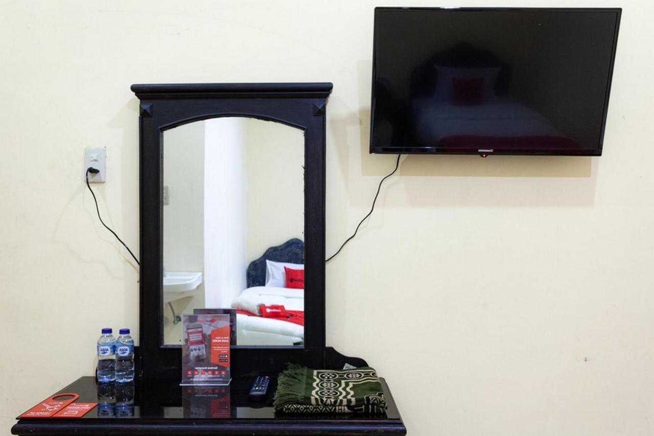 Reddoorz Near Yuki Simpang Raya Mall Medan 2 Ngoại thất bức ảnh