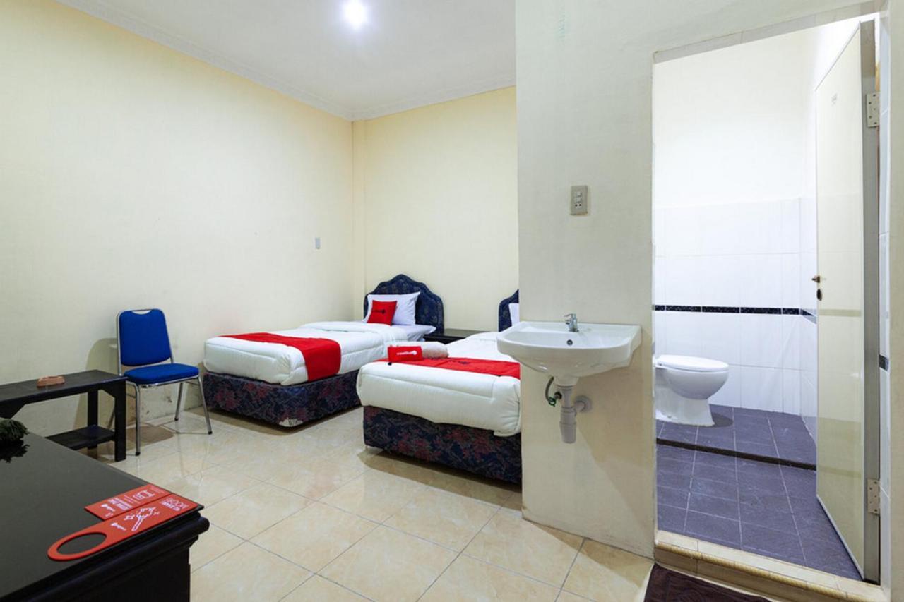 Reddoorz Near Yuki Simpang Raya Mall Medan 2 Ngoại thất bức ảnh